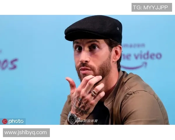 拉莫斯吸烟事件曝光 球场硬汉背后的烟草习惯引热议 拉莫斯吸烟事件曝光 球场硬汉背后的烟草习惯引热议