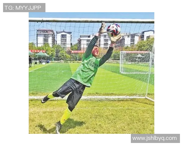 球星贴纸趣味足球卡通收藏展示激发青少年运动热情 球星贴纸趣味足球卡通收藏展示激发青少年运动热情